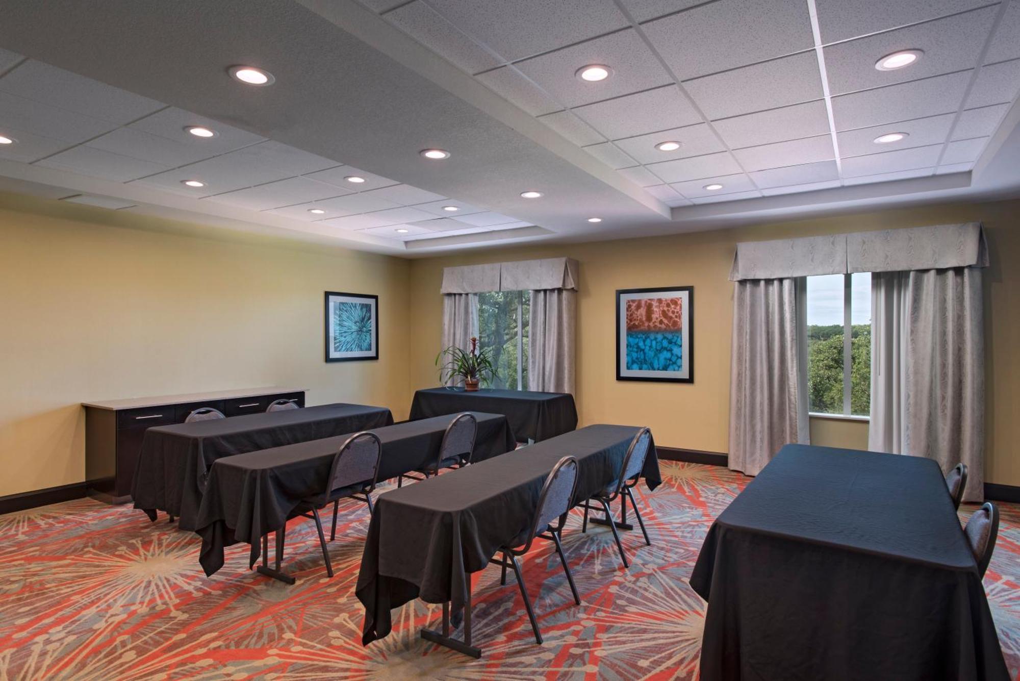 Holiday Inn Express & Suites Austin Nw - Four Points By Ihg Екстер'єр фото