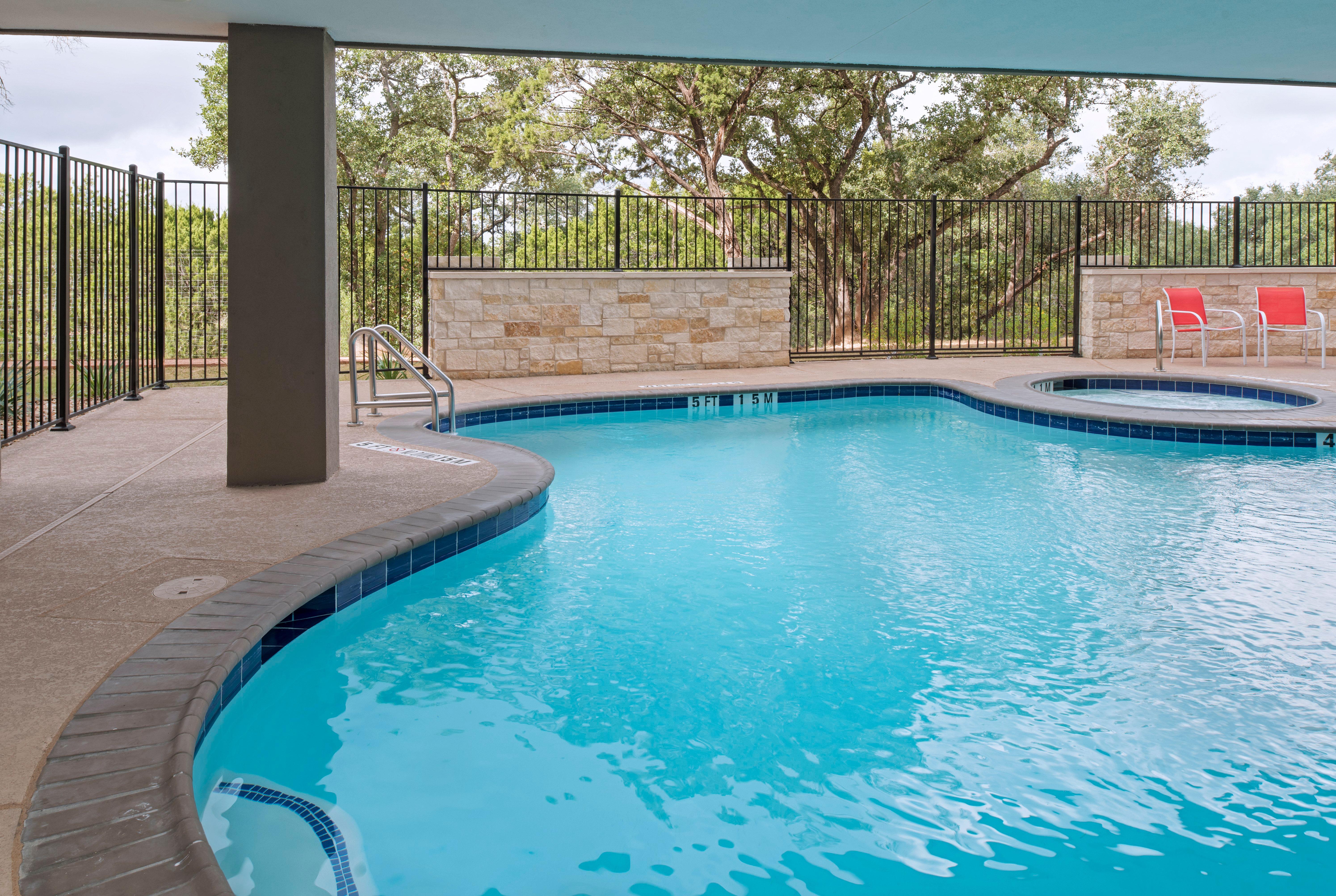 Holiday Inn Express & Suites Austin Nw - Four Points By Ihg Екстер'єр фото
